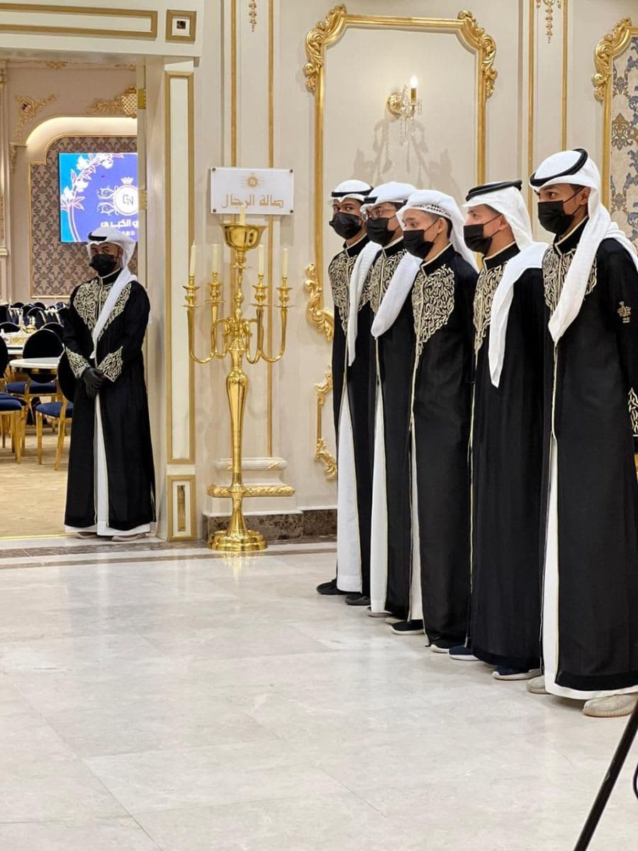 قهوجى حفلات لخدمة المؤتمرات وفعاليات الشركات